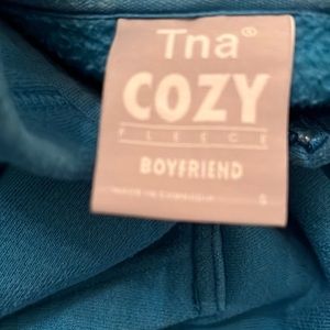 Aritzia COZY fleece Boyfriend cropped zip up hoodie